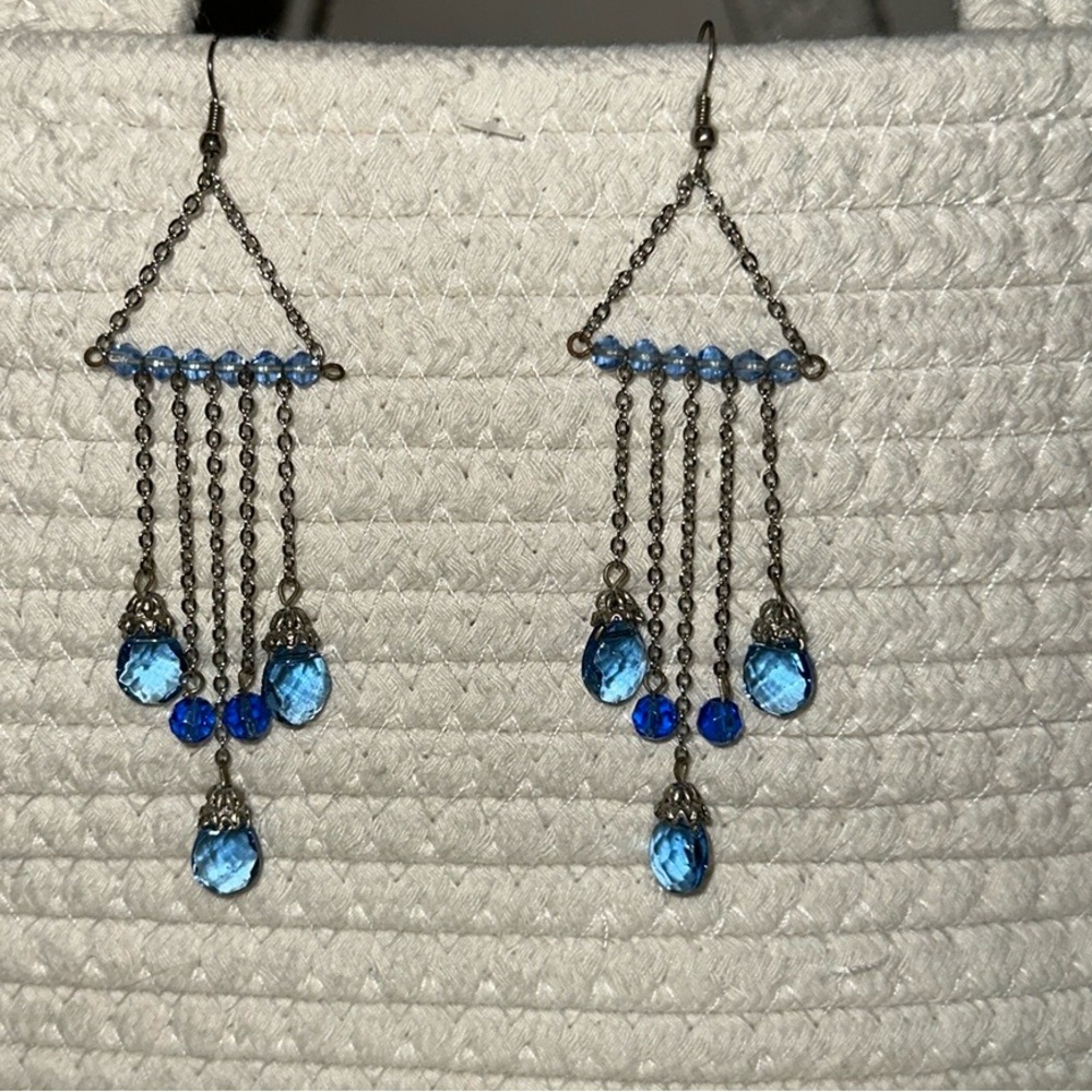 NWOT Blue Crystal Hook Earrings - Picture 4 of 5